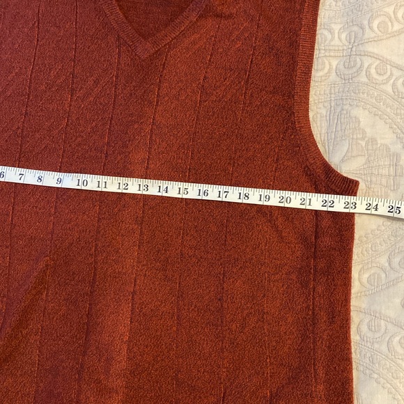 Geoffrey Beene Sweater Vest, XL - Picture 3 of 5